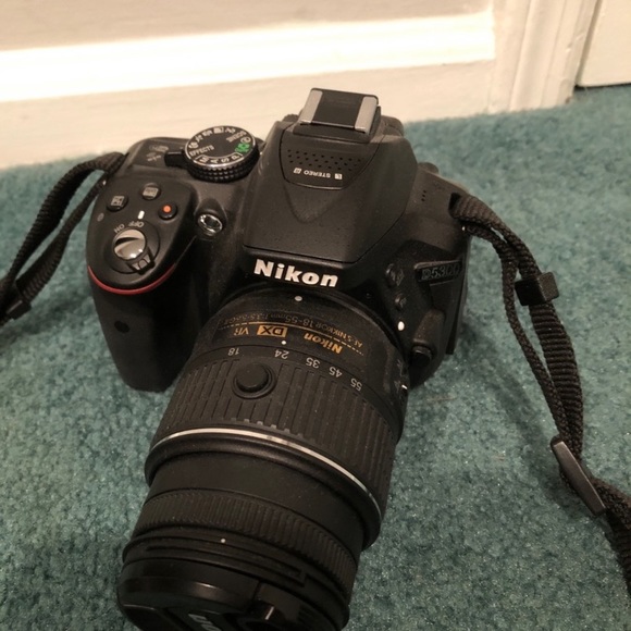 Nikon D1500 with accessories  bag and extra lense - Picture 2 of 4